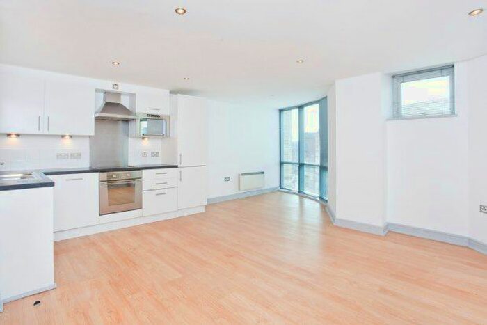 1 Bedroom Flat To Rent In Peter Lane, York, YO1