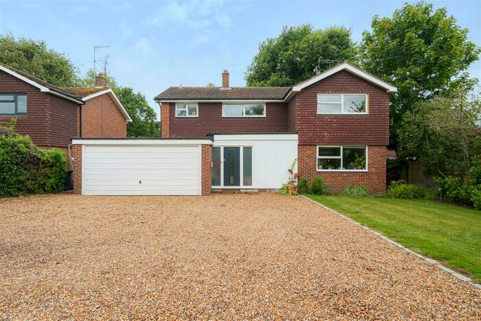 4 Bedroom Detached House To Rent In Grange Park, Horsell, Woking, GU21