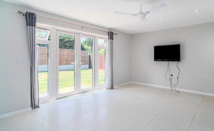 3 Bedroom Semi-Detached House To Rent In Hazelfield Way, Cheshunt, Waltham Cross, EN7