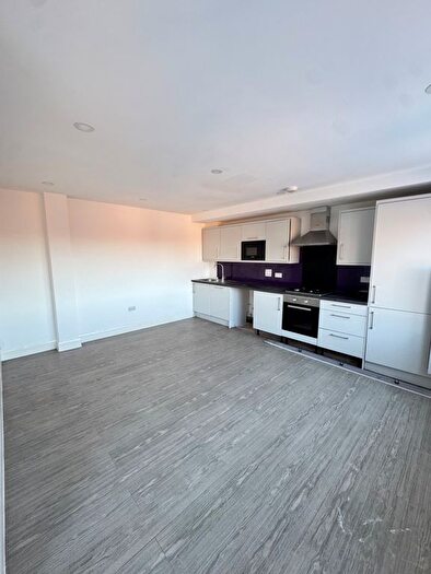 3 Bedroom Flat To Rent In Goodrich Mews, Dudley, DY3