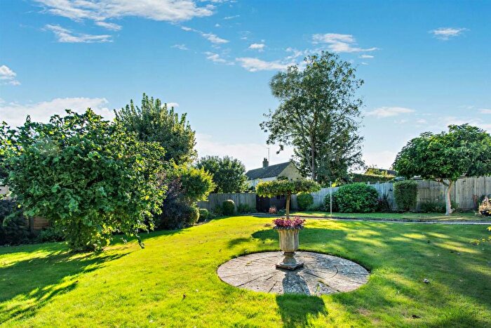 4 Bedroom Detached House For Sale In Lindsey Close, Woodnewton, PE8