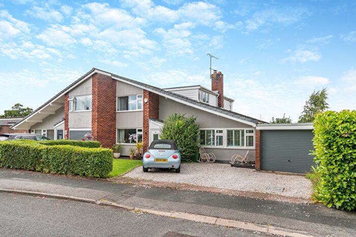 4 Bedroom Semi-Detached House For Sale In Greenlands, Chester, CH3