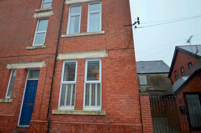 1 Bedroom Flat To Rent In Monthermer Road, Cathays, Cardiff, CF24
