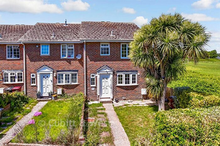 3 Bedroom End Of Terrace House For Sale In Horsefield Road, Selsey, West Sussex, PO20