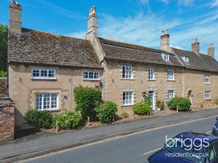 6 Bedroom Character Property For Sale In Hall Lane, Werrington Village, Peterborough, PE4