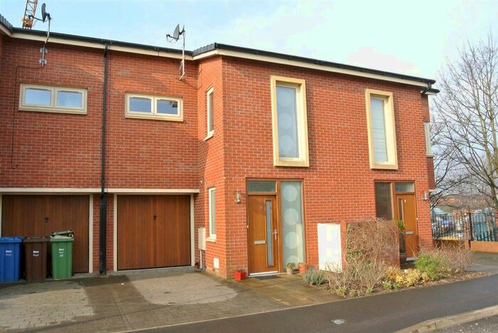 4 Bedroom Terraced House To Rent In Derby Street, Prestwich, M25