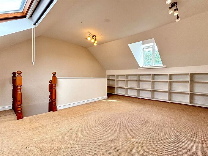 1 Bedroom Flat To Rent In Chesterfield Road, Woodseats, Sheffield, S8