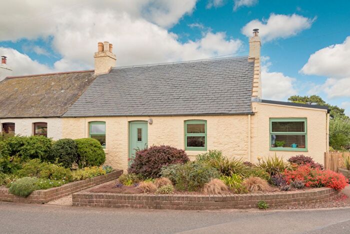 2 Bedroom Cottage For Sale In Skateraw Cottages, Dunbar, East Lothian, EH42