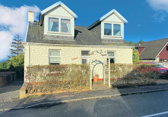 4 Bedroom Detached House For Sale In Lochside Road, Falkirk, FK1
