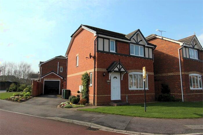3 Bedroom Detached House To Rent In Brodsworth Way, Rossington, Doncaster, DN11