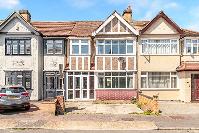 3 Bedroom Terraced House To Rent In Brendon Road, Dagenham, Essex, RM8