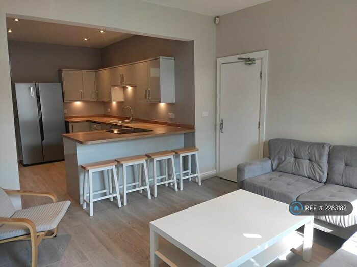 6 Bedroom Semi-Detached House To Rent In Ashford Road, Manchester, M20