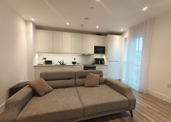 1 Bedroom Flat To Rent In Colindale Gardens, London, NW9