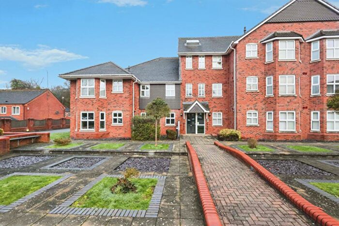 2 Bedroom Flat For Sale In Crownoakes Drive, Wordsley, Stourbridge, DY8