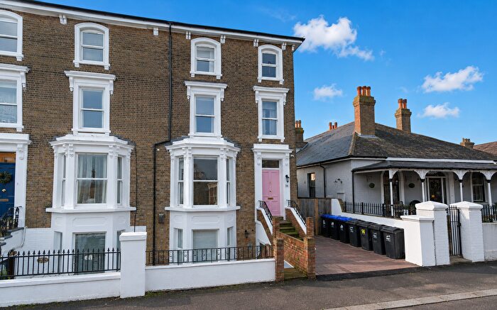 1 Bedroom Flat To Rent In St. Mildreds Road, Ramsgate, CT11