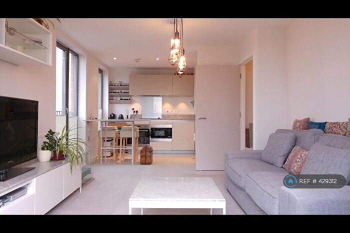 2 Bedroom Flat To Rent In Hastings Road, London, E16