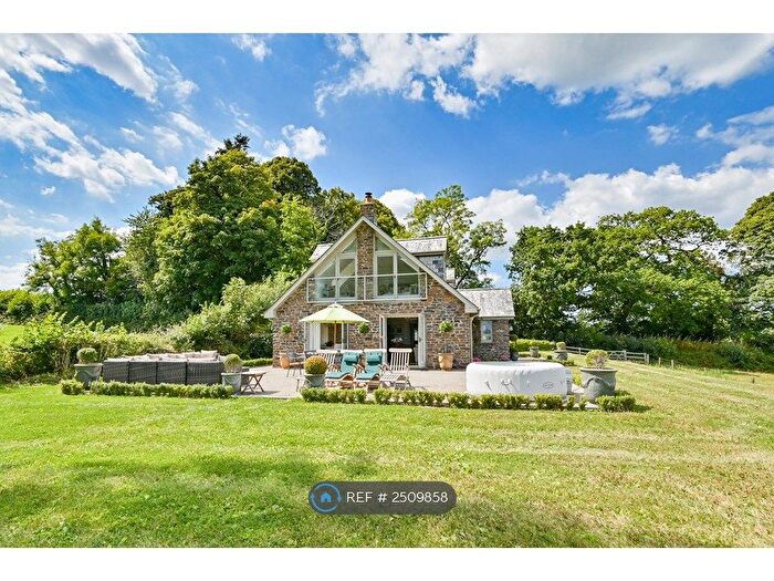3 Bedroom Detached House To Rent In Hurlditch Court, Tavistock, PL19