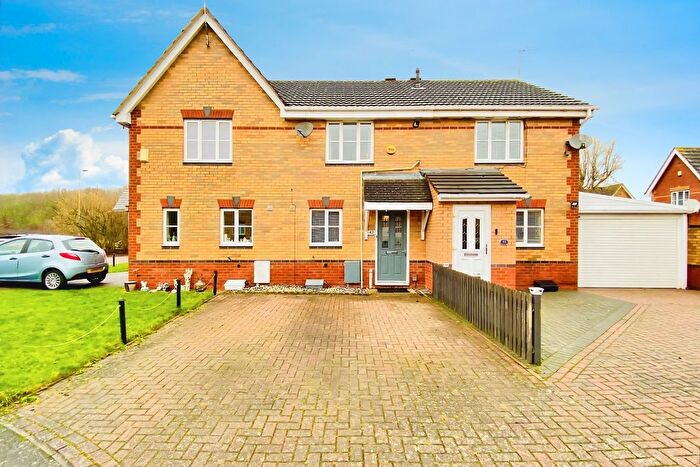 2 Bedroom Town House For Sale In Durban Road, Thurcaston Park, Leicester, LE4