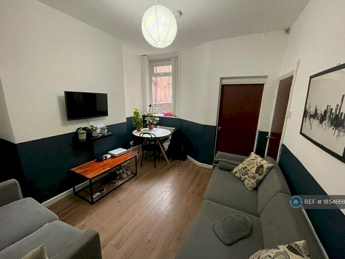 4 Bedroom Terraced House To Rent In Moseley Road, Fallowfield, Manchester, M14