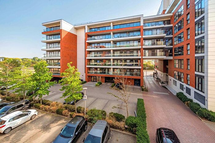 2 Bedroom Flat For Sale In Kingman Way, Newbury, RG14