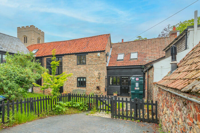 4 Bedroom Barn Conversion For Sale In Brinkley, Cambridgeshire, CB8
