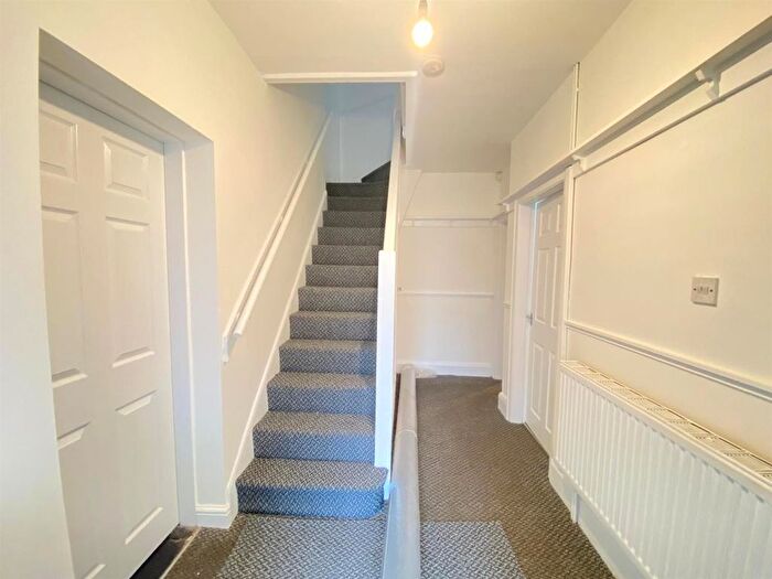 5 Bedroom Property To Rent In Massbrook Grove, Wolverhampton, WV10