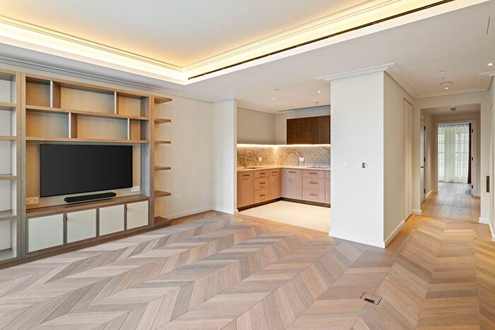 1 Bedroom Flat To Rent In Basil Street, Knightsbridge, London, SW3