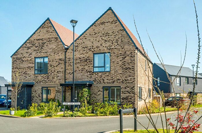 3 Bedroom Semi Detached House For Sale In Ock Way, Godalming, Surrey, GU7