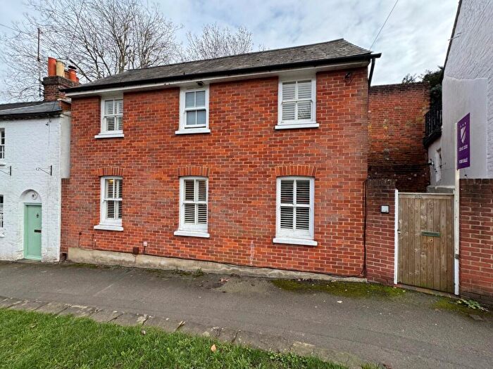 2 Bedroom Detached House To Rent In Greys Road, Henley-On-Thames, Oxfordshire, RG9