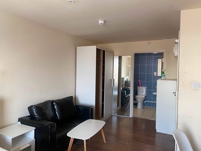 Studio To Rent In Huntingdon Street, Nottingham, Nottinghamshire, NG1