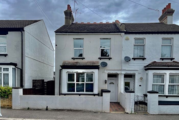 1 Bedroom Flat To Rent In Maldon Road, SS2