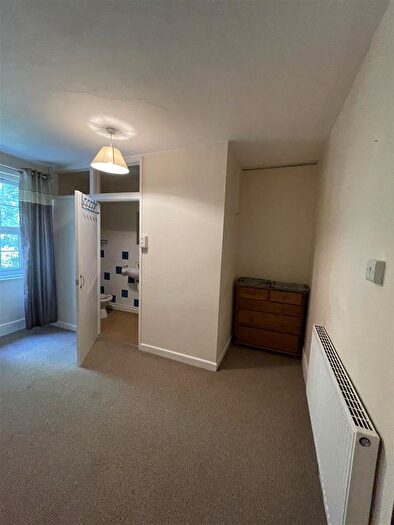 1 Bedroom Flat To Rent In Rock Road, Torquay, TQ2