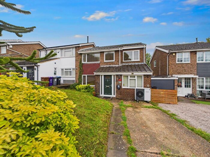 4 Bedroom Semi-Detached House For Sale In Goodwood Road, Royston, SG8