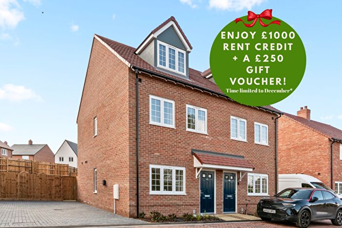 3 Bedroom Semi-Detached House To Rent In Enjoy A £ Rent Credit And A £ Gift Voucher Of Your Choice!*The Gallops, Braintree, Essex, CM7