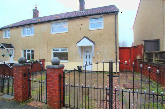 3 Bedroom Semi-Detached House To Rent In Thomas Drive, Prescot, L35