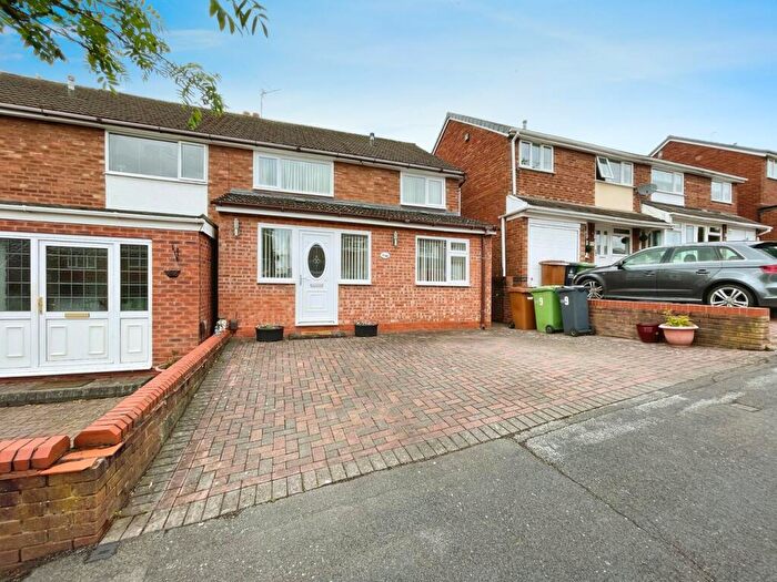 4 Bedroom Semi-Detached House For Sale In Nevison Grove, Birmingham, B43