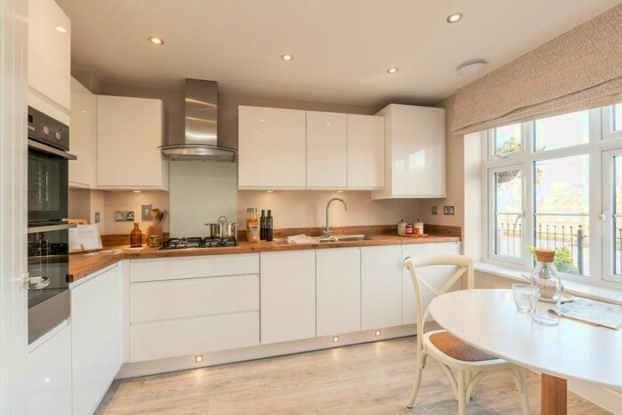 3 Bedroom Semi-Detached House For Sale In Repton Avenue, Old Catton, Norwich, NR6