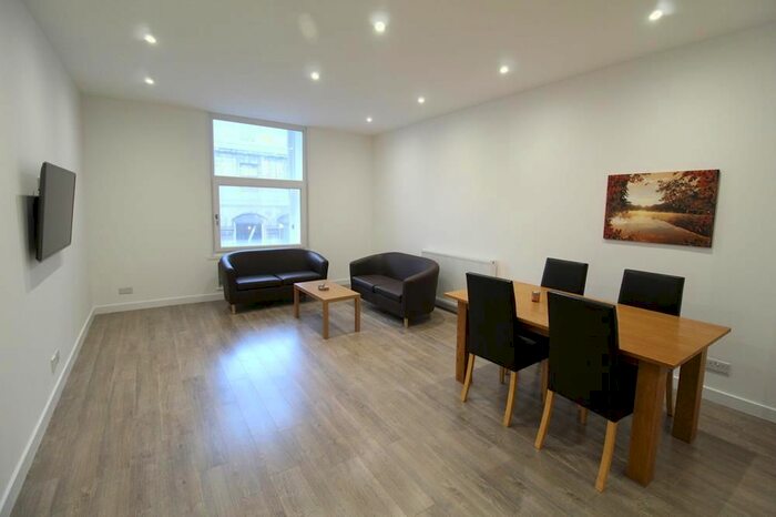 1 Bedroom Flat To Rent In Adelphi, Second Floor, AB11