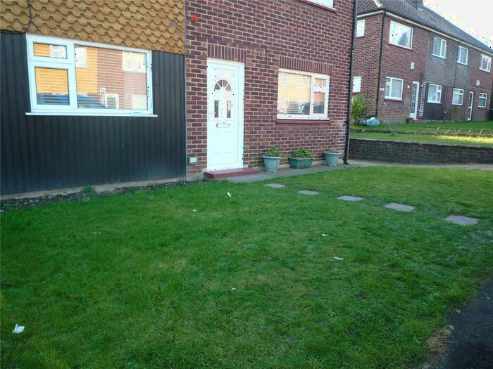 2 Bedroom End Of Terrace House To Rent In Avon Close, Gravesend, Kent, DA12