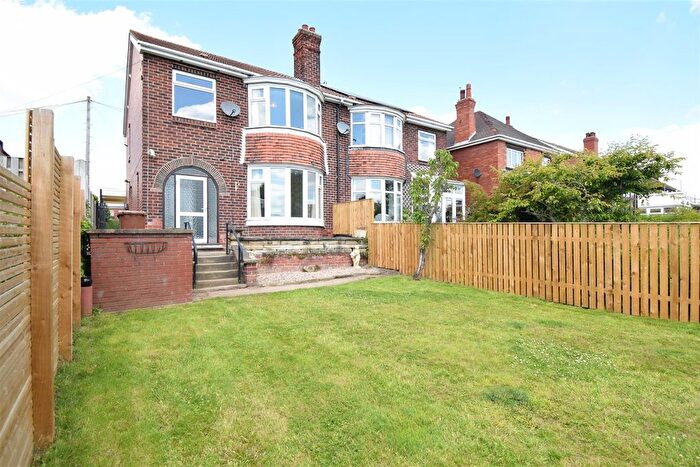 3 Bedroom Semi-Detached House To Rent In Charlestown, Ackworth, Pontefract, WF7
