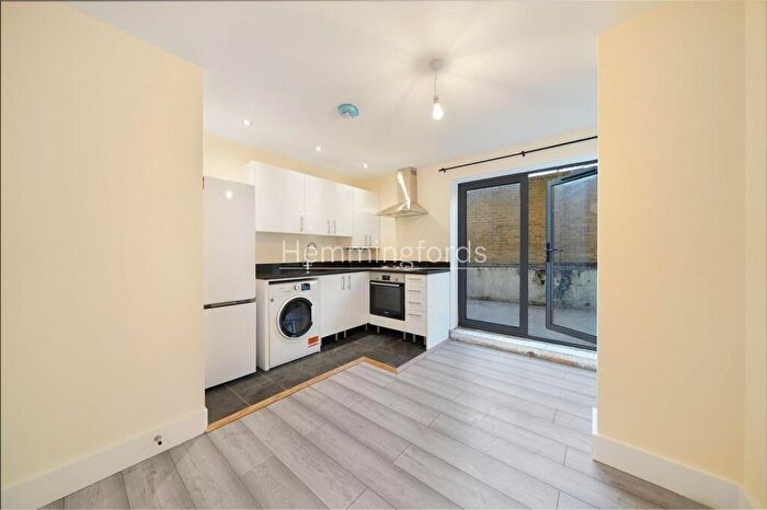 1 Bedroom Apartment To Rent In Platinum Court, Cephas Avenue, E1