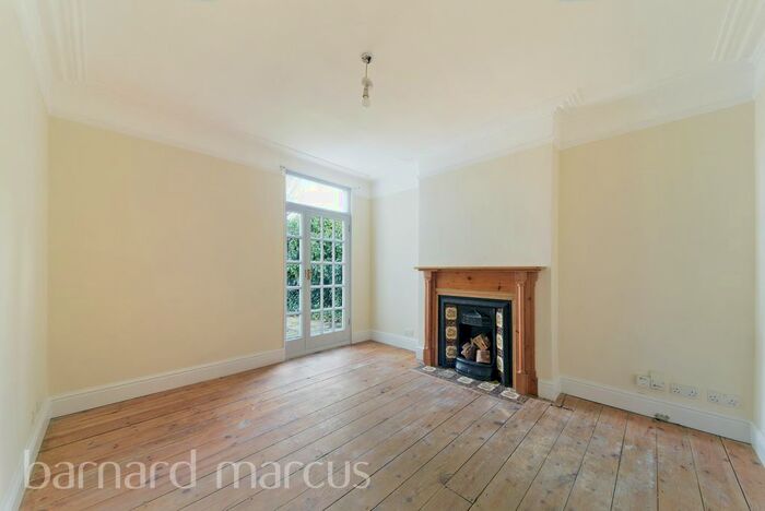 3 Bedroom Semi-Detached House To Rent In Clarence Road, Croydon, CR0