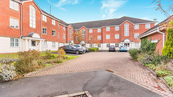 2 Bedroom Flat For Sale In Wyndley Close, Sutton Coldfield, B74