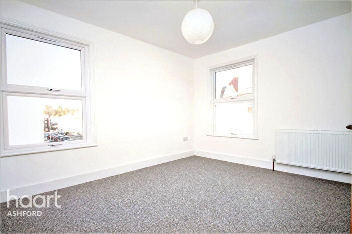 2 Bedroom Flat To Rent In Margaret Street, Folkestone, CT20
