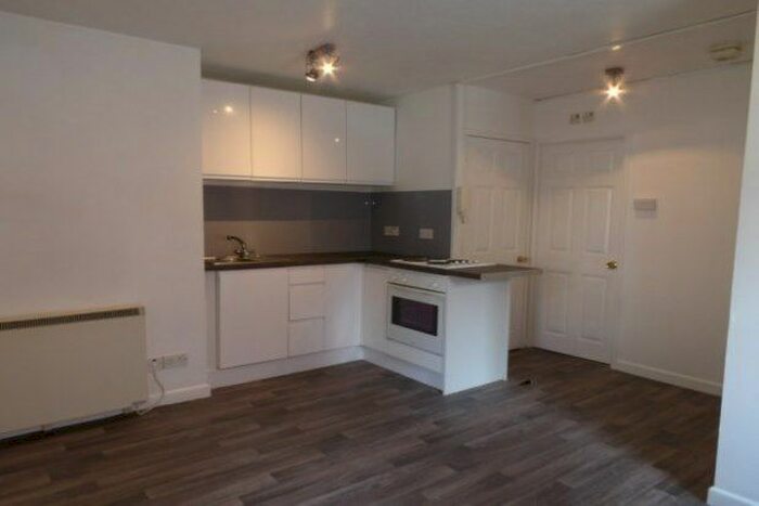 1 Bedroom Flat To Rent In Gresham Court, Worcester, WR1