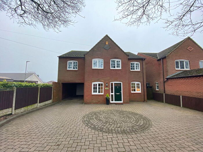 5 Bedroom Detached House For Sale In Burton Road, Midway, Swadlincote, DE11