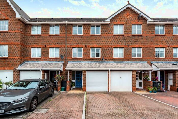 3 Bedroom Terraced House To Rent In Addlestone, KT15