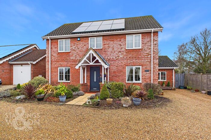 4 Bedroom Detached House For Sale In Old Forge Close, Woodton, Bungay, NR35