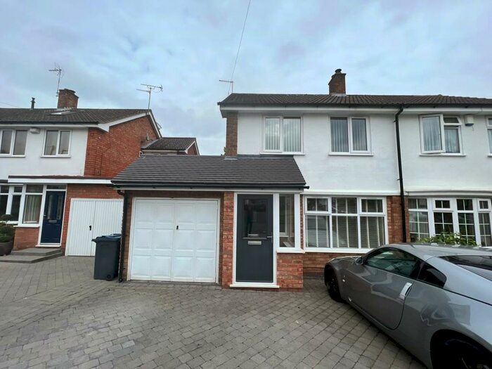3 Bedroom House To Rent In Longmeadow Close, Sutton Coldfield. ., B75