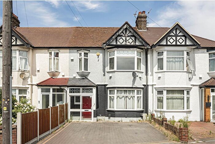 3 Bedroom Property For Sale In Winchester Road, London, E4
